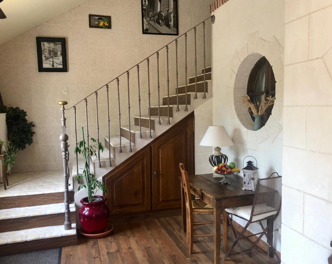 Longere Villariane Naveil Εξωτερικό φωτογραφία